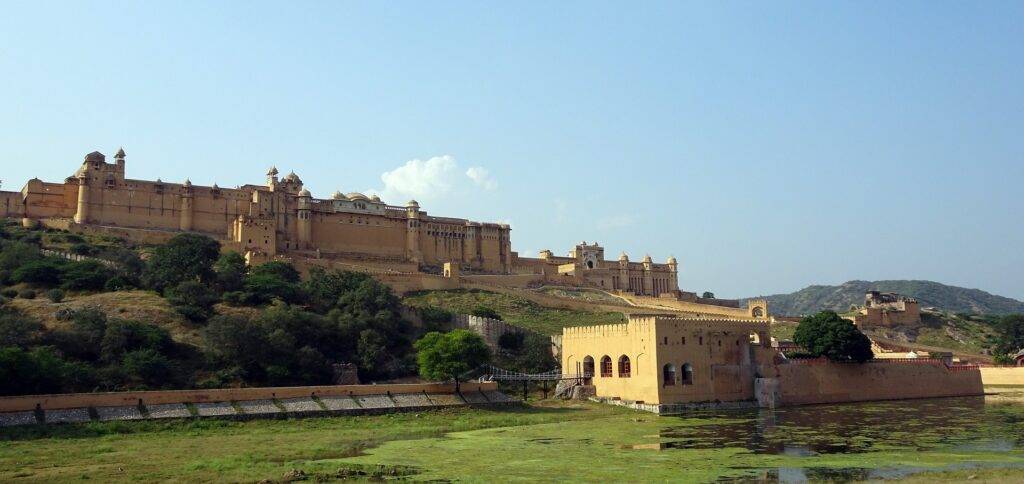 Amer-Jaipur-Rathore-Tour-and-Travels