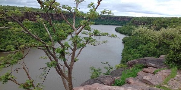 Garadia-Mahadev-Temple-jaipur-to-kota-taxi-service-rathore-tour-and-travels